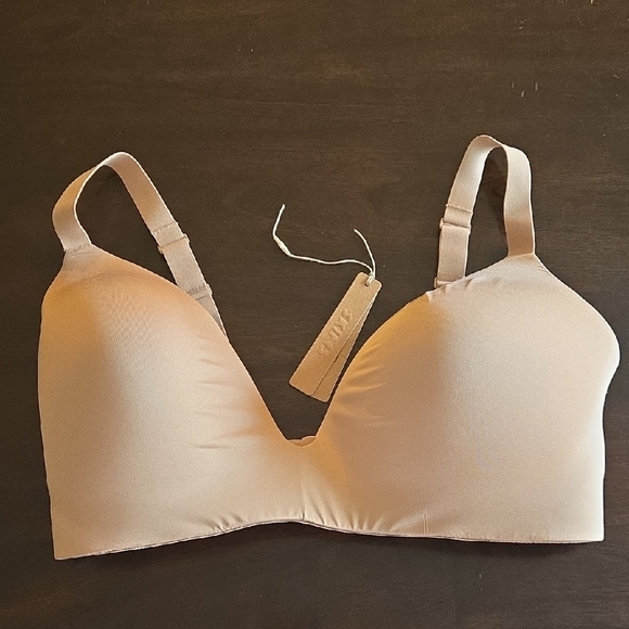 SKIMS Other - Skims Wireless T-shirt Bra